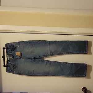 NWT: Levi's Classic Straight Distressed Jeans